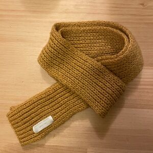 Oak and Fort Scarf